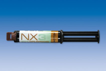 NEXUS 3 LIGHT CURE SERINGUE OPAQUE 33652